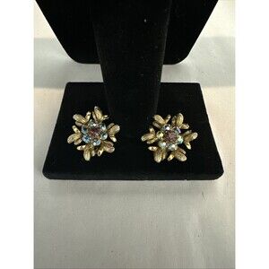 Vintage Flower Cluster Lucite Goldtone Clip On Earrings